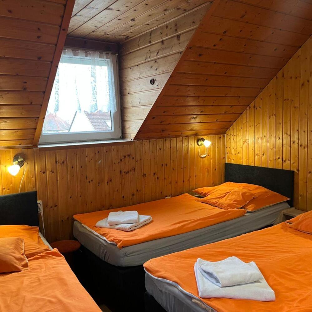 Lenzl'S Panzio Bed and Breakfast Szigetvár Εξωτερικό φωτογραφία