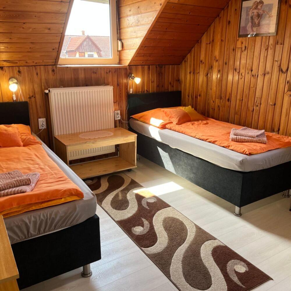 Lenzl'S Panzio Bed and Breakfast Szigetvár Εξωτερικό φωτογραφία