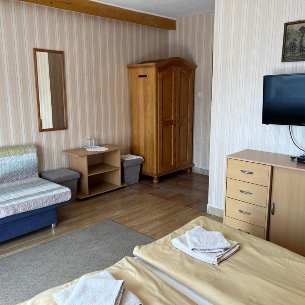 Lenzl'S Panzio Bed and Breakfast Szigetvár Εξωτερικό φωτογραφία