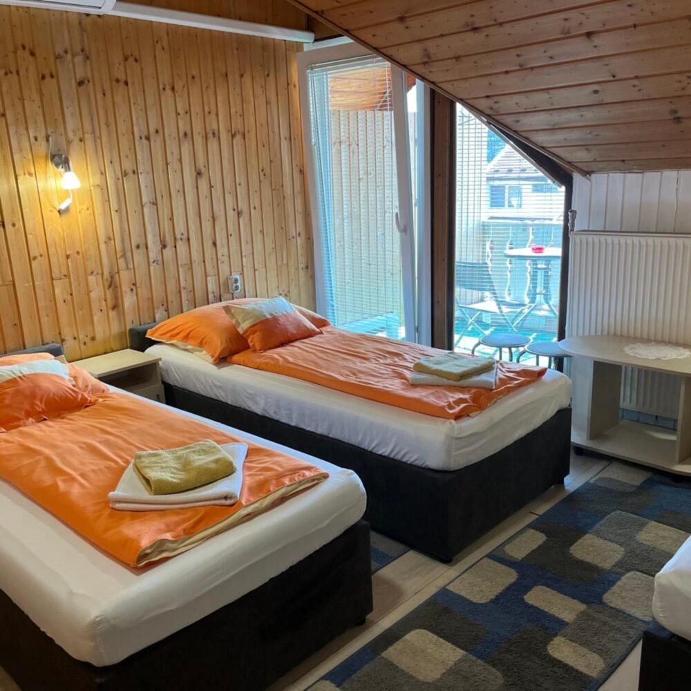 Lenzl'S Panzio Bed and Breakfast Szigetvár Εξωτερικό φωτογραφία