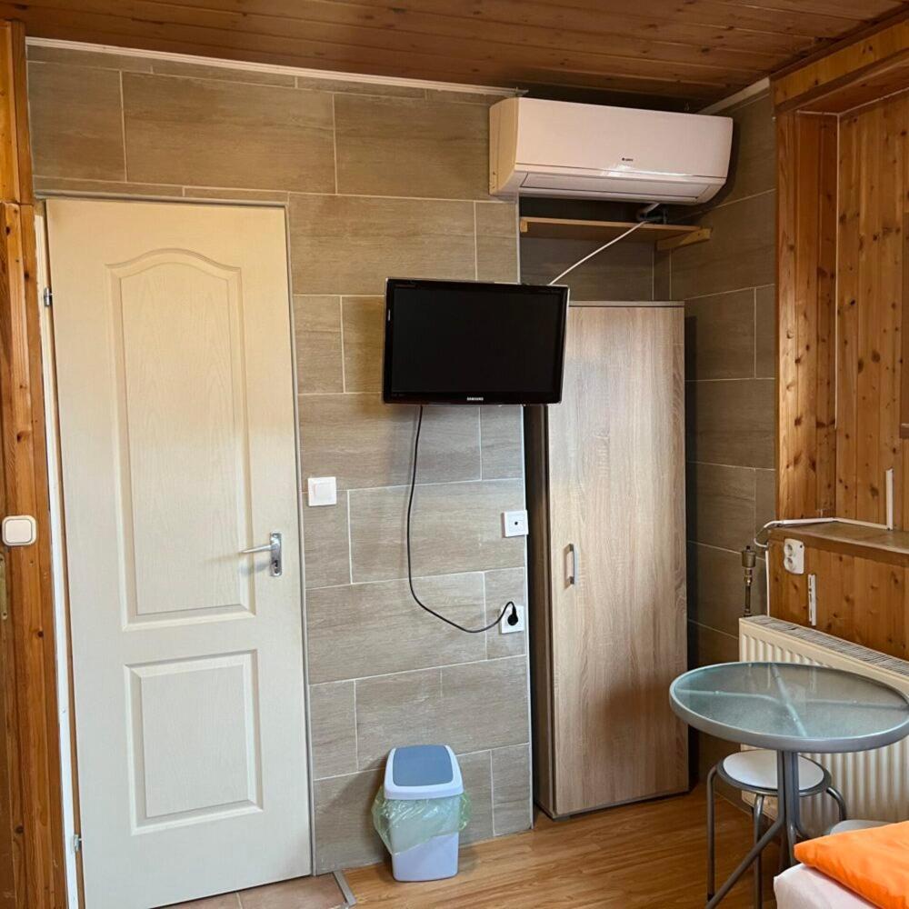 Lenzl'S Panzio Bed and Breakfast Szigetvár Εξωτερικό φωτογραφία