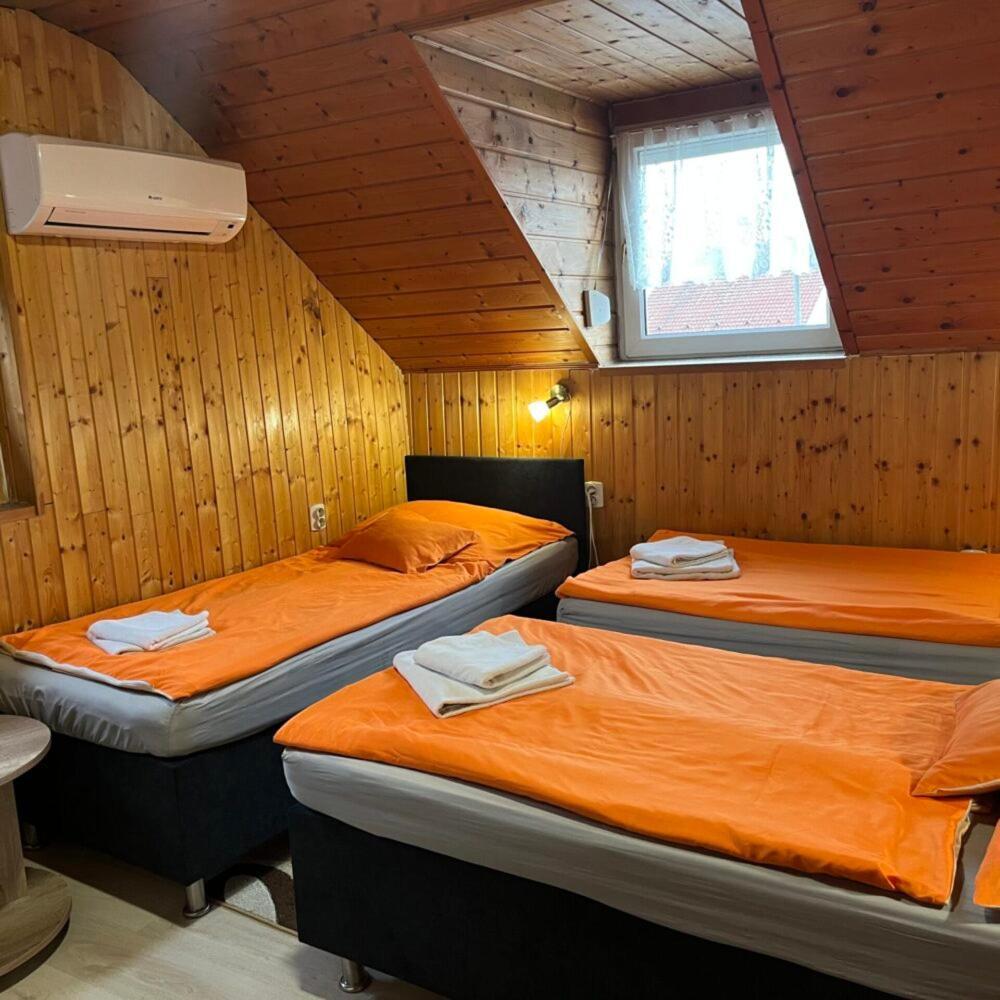 Lenzl'S Panzio Bed and Breakfast Szigetvár Εξωτερικό φωτογραφία